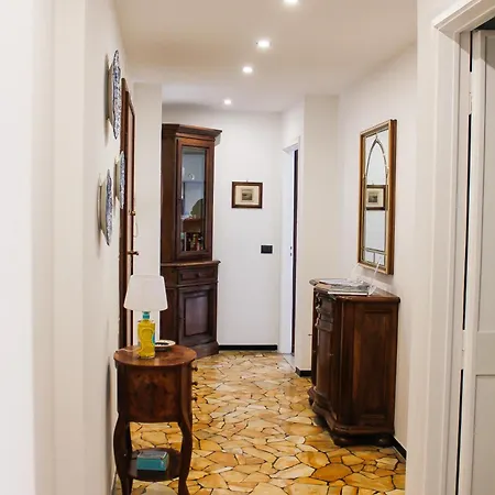Апартаменты Casa Mariuccia - A Due Passi Dal Mare Савона